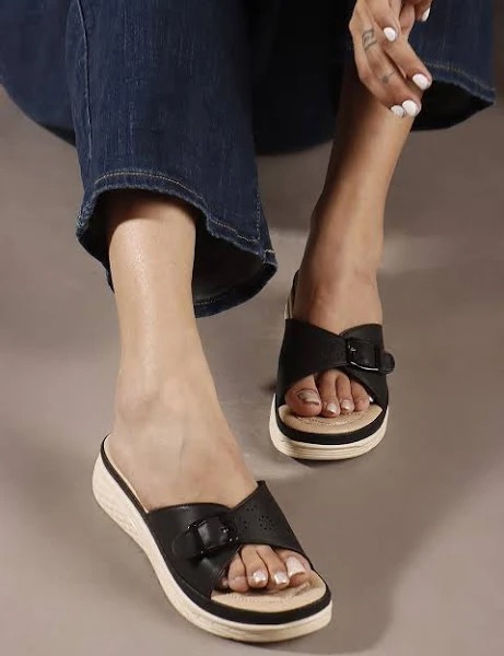 DressBerry Women Comfort Sandals